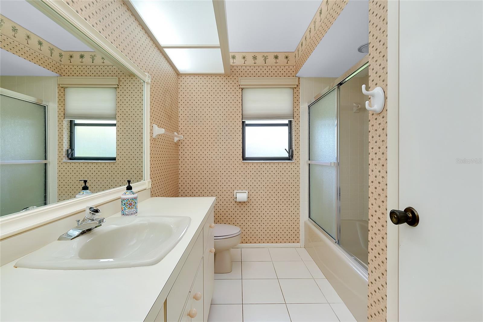 Image 51 of 95 For 915 Doral Lane