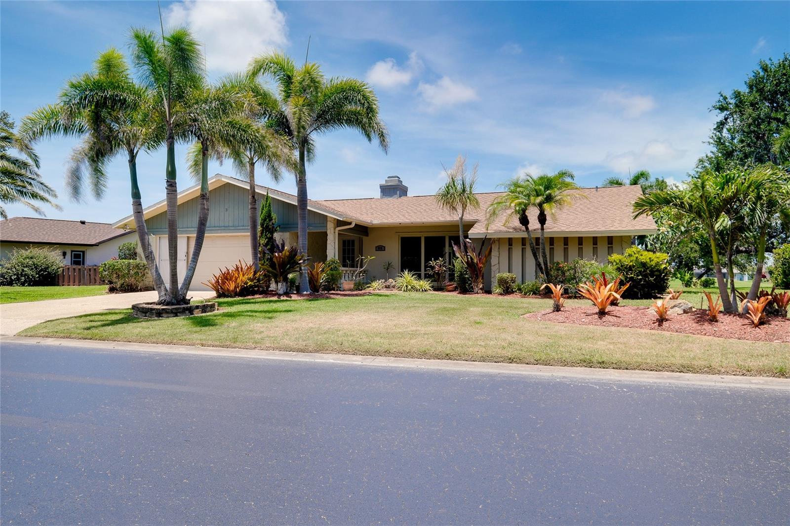 Image 73 of 95 For 915 Doral Lane