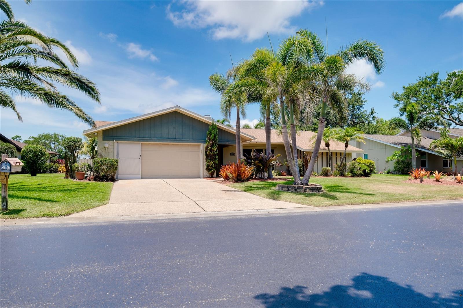 Image 77 of 95 For 915 Doral Lane
