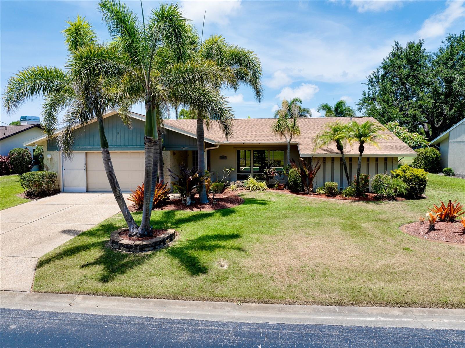 Image 85 of 95 For 915 Doral Lane