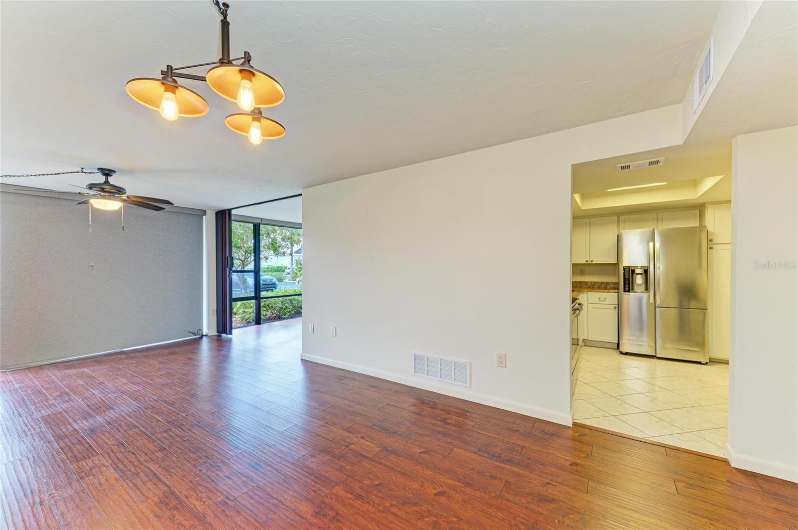 Image 10 of 71 For 618 Bird Bay Drive S 110