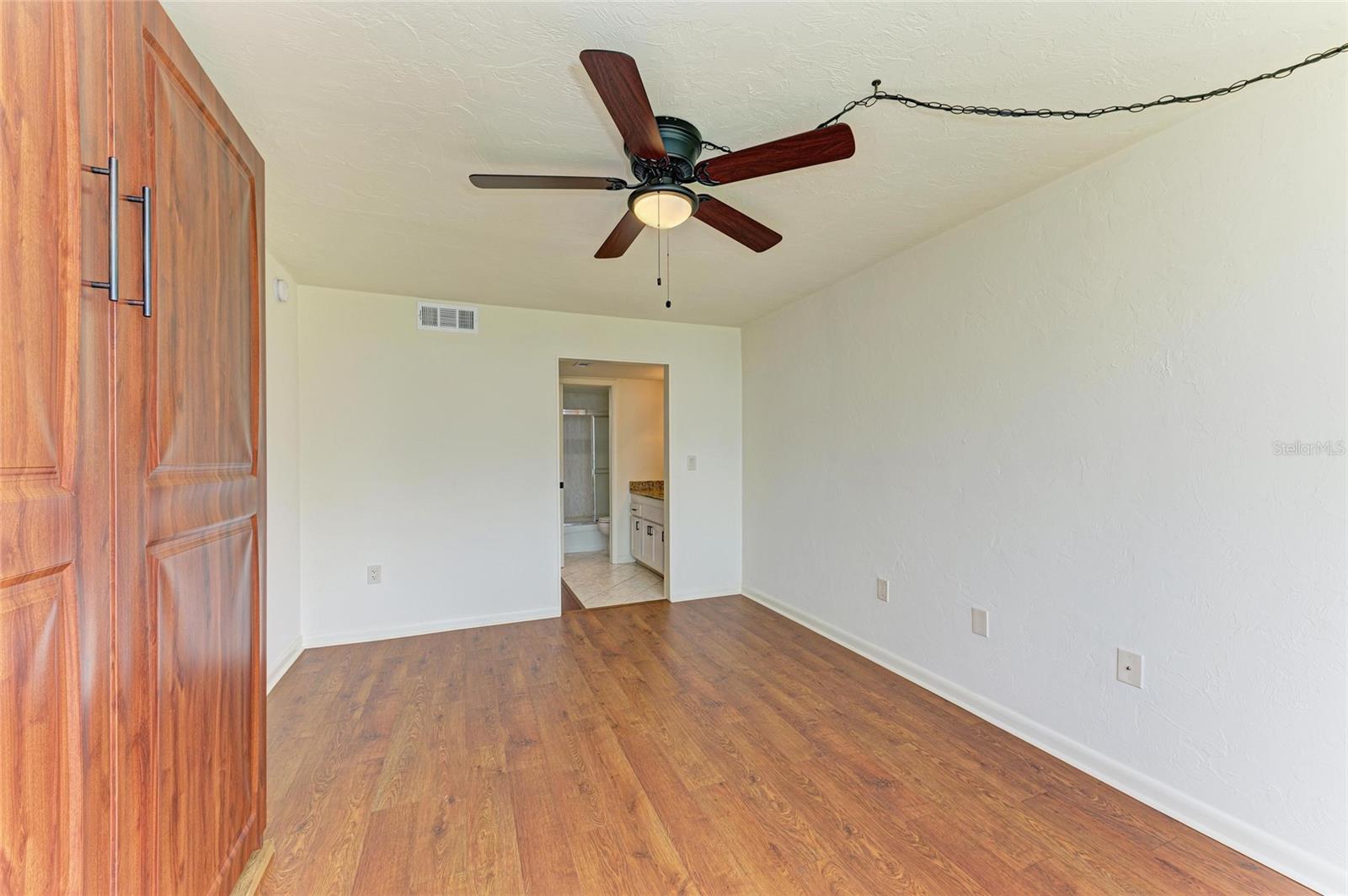 Image 17 of 71 For 618 Bird Bay Drive S 110