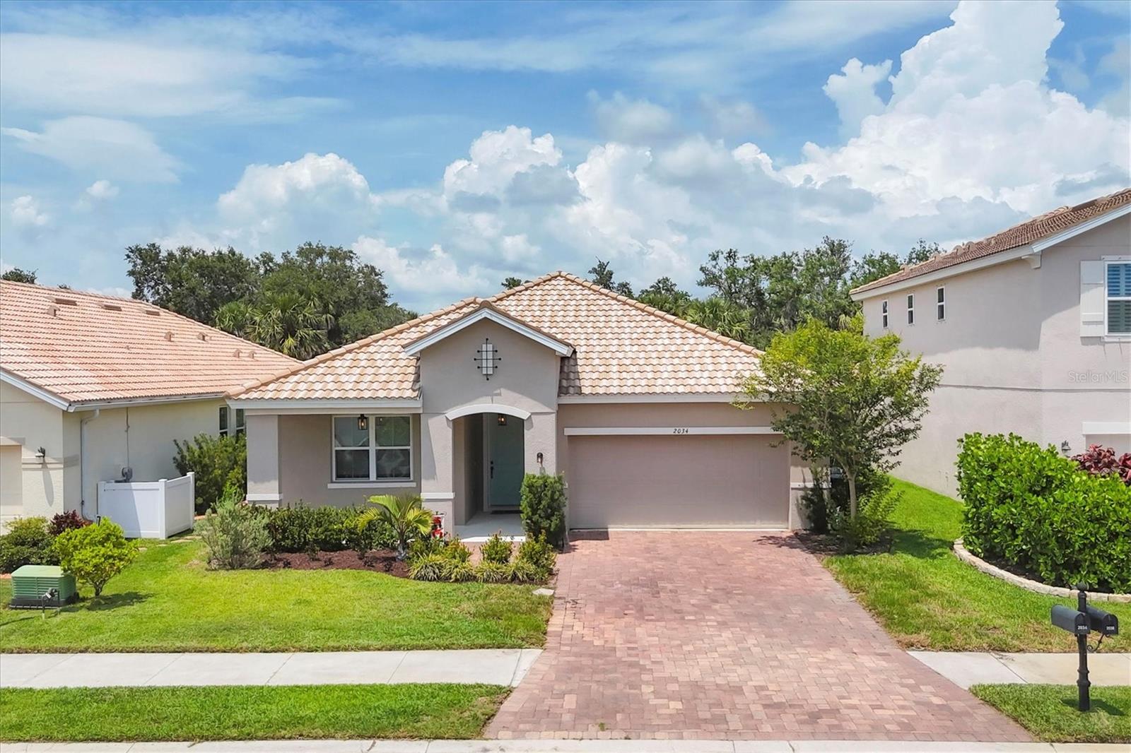 Image 2 of 43 For 2034 Mesic Hammock Way