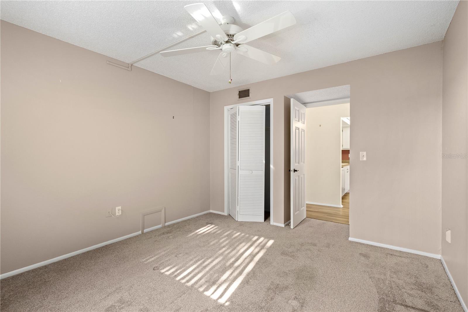 Image 14 of 26 For 1728 Lakeside Court 1720b