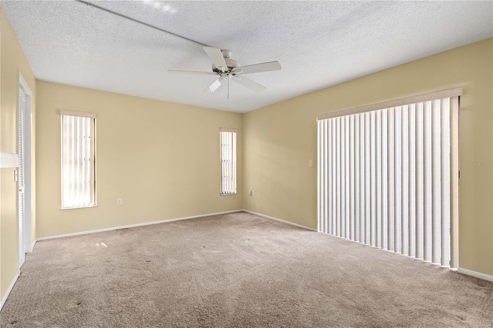Image 17 of 26 For 1728 Lakeside Court 1720b
