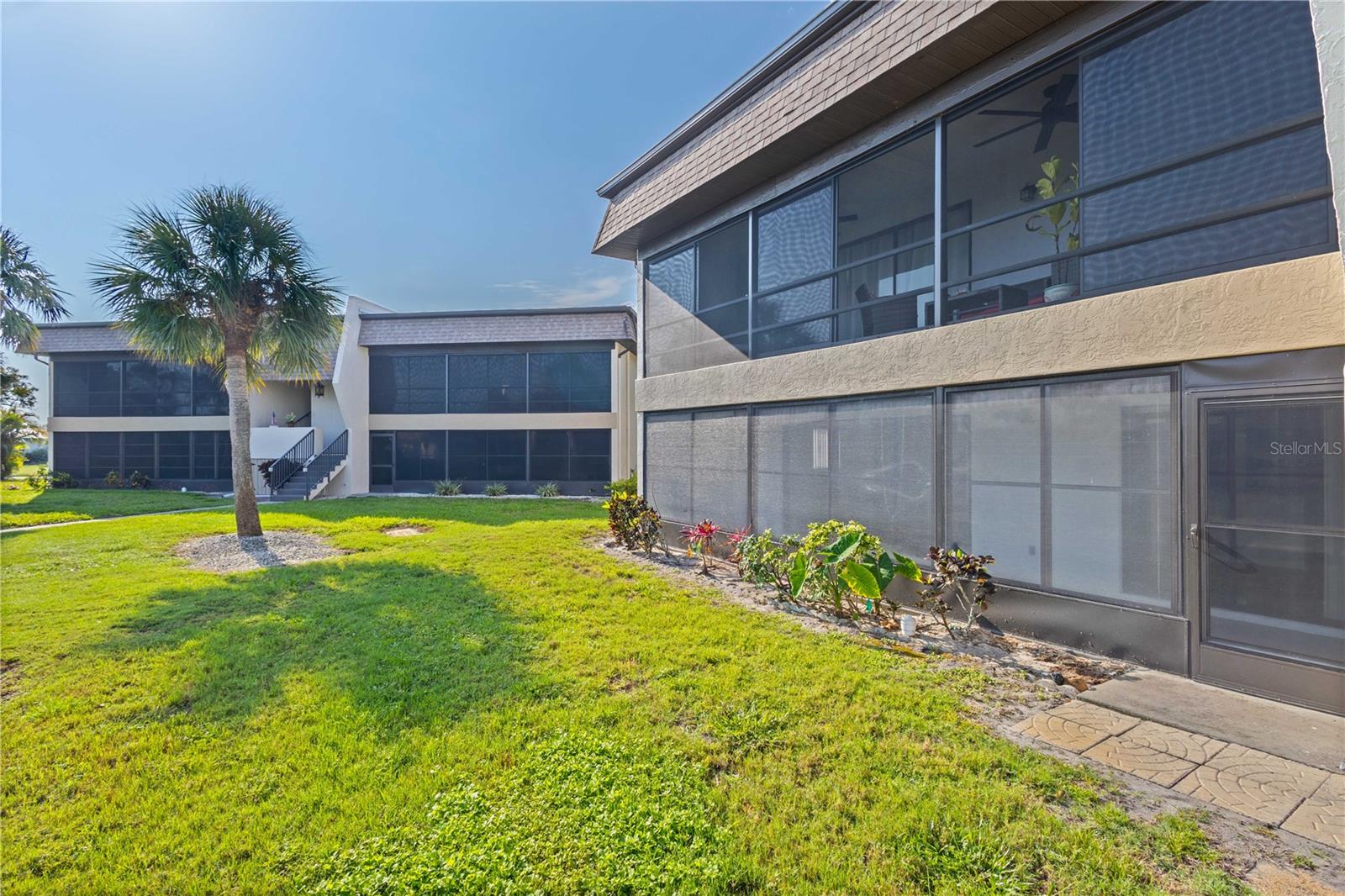 Image 2 of 26 For 1728 Lakeside Court 1720b