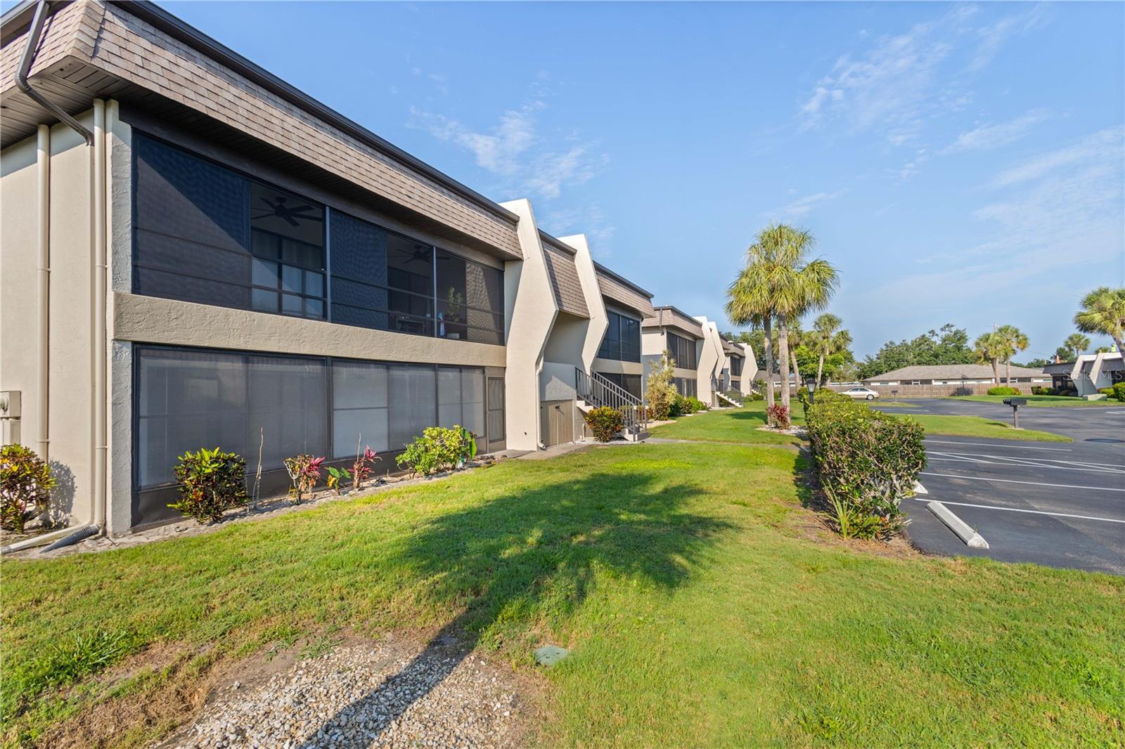 Image 23 of 26 For 1728 Lakeside Court 1720b