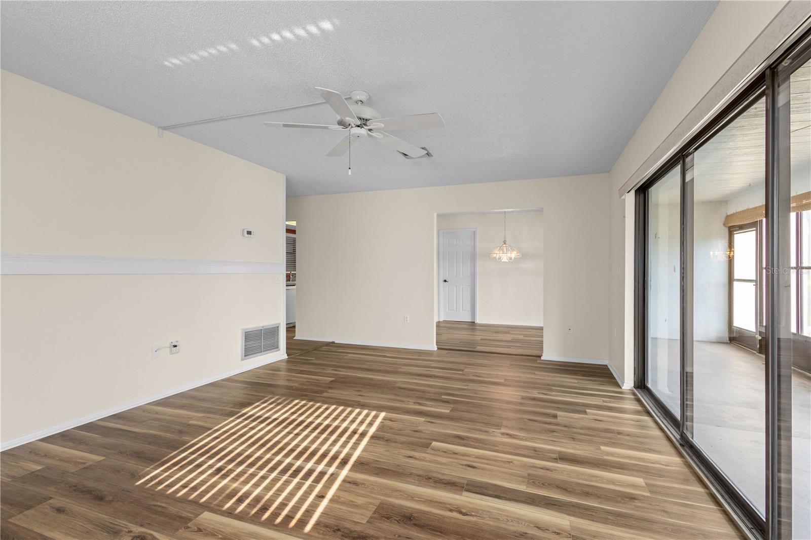 Image 5 of 26 For 1728 Lakeside Court 1720b