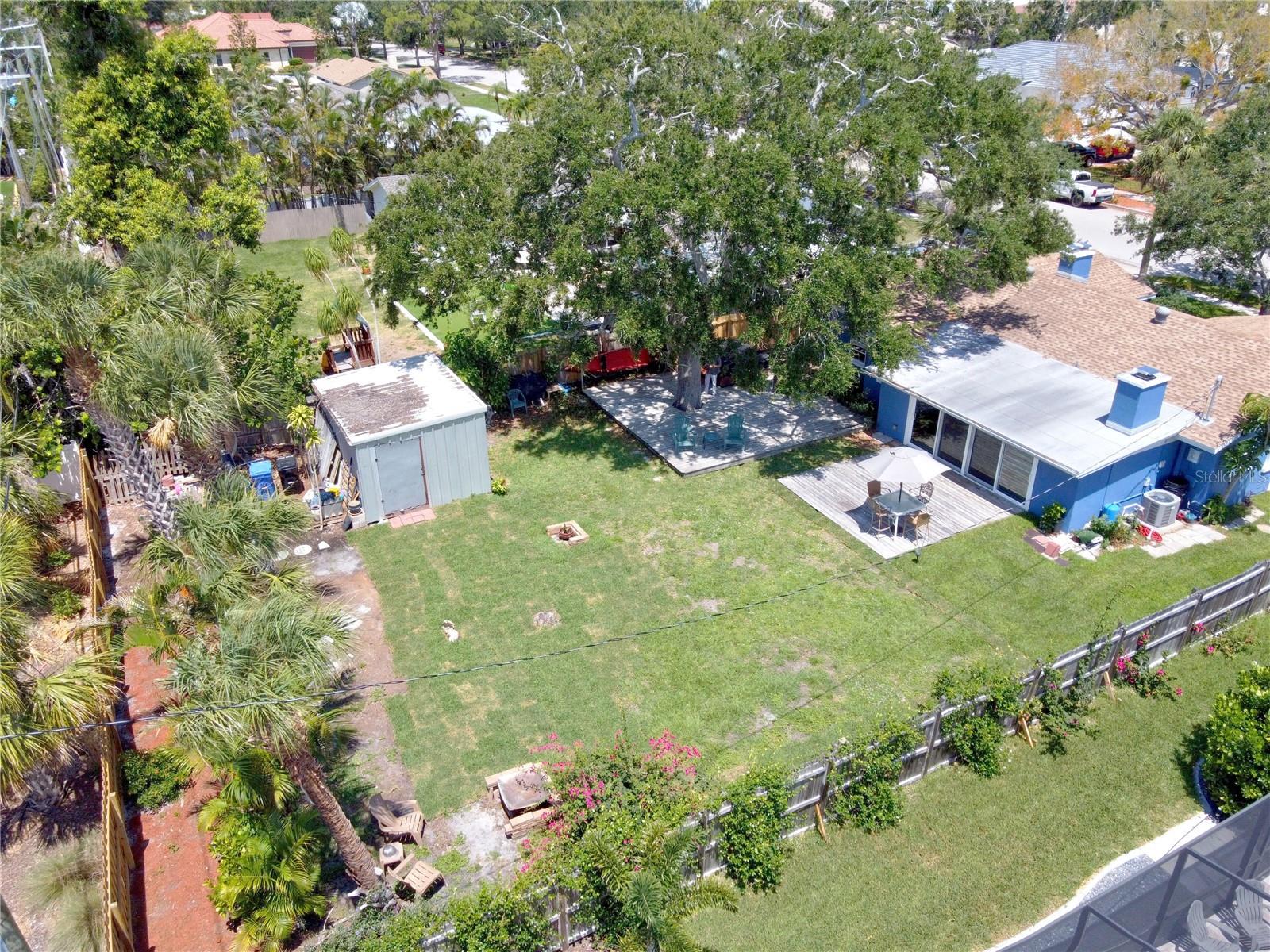 Image 24 of 44 For 413 Valencia Road