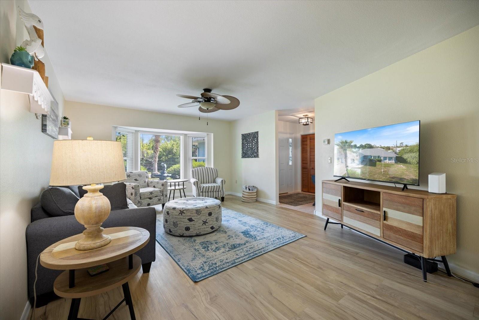 Image 10 of 33 For 9277 Saint Catherine Avenue