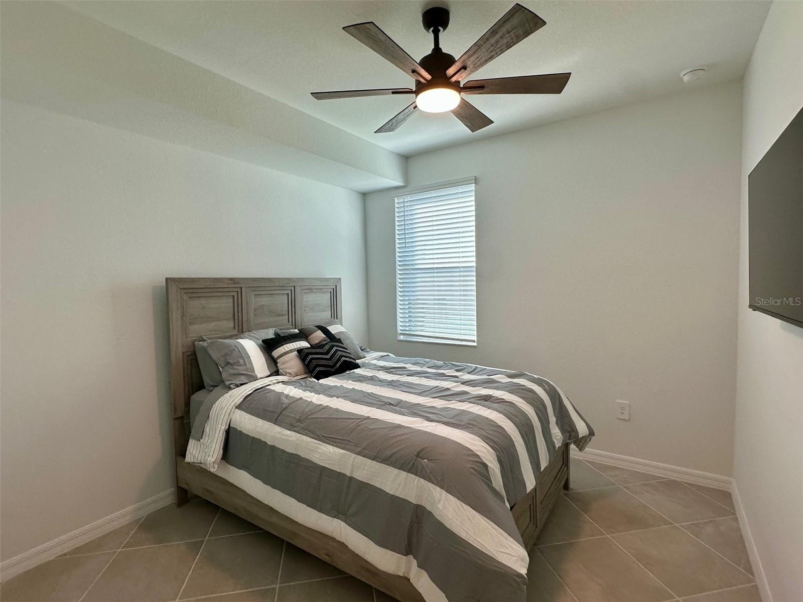 Image 14 of 40 For 12680 Radiance Court 102