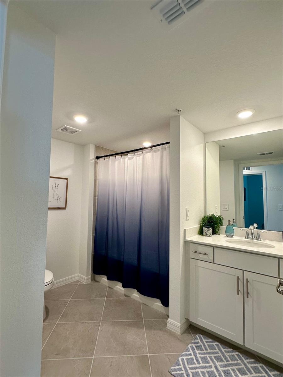 Image 15 of 40 For 12680 Radiance Court 102