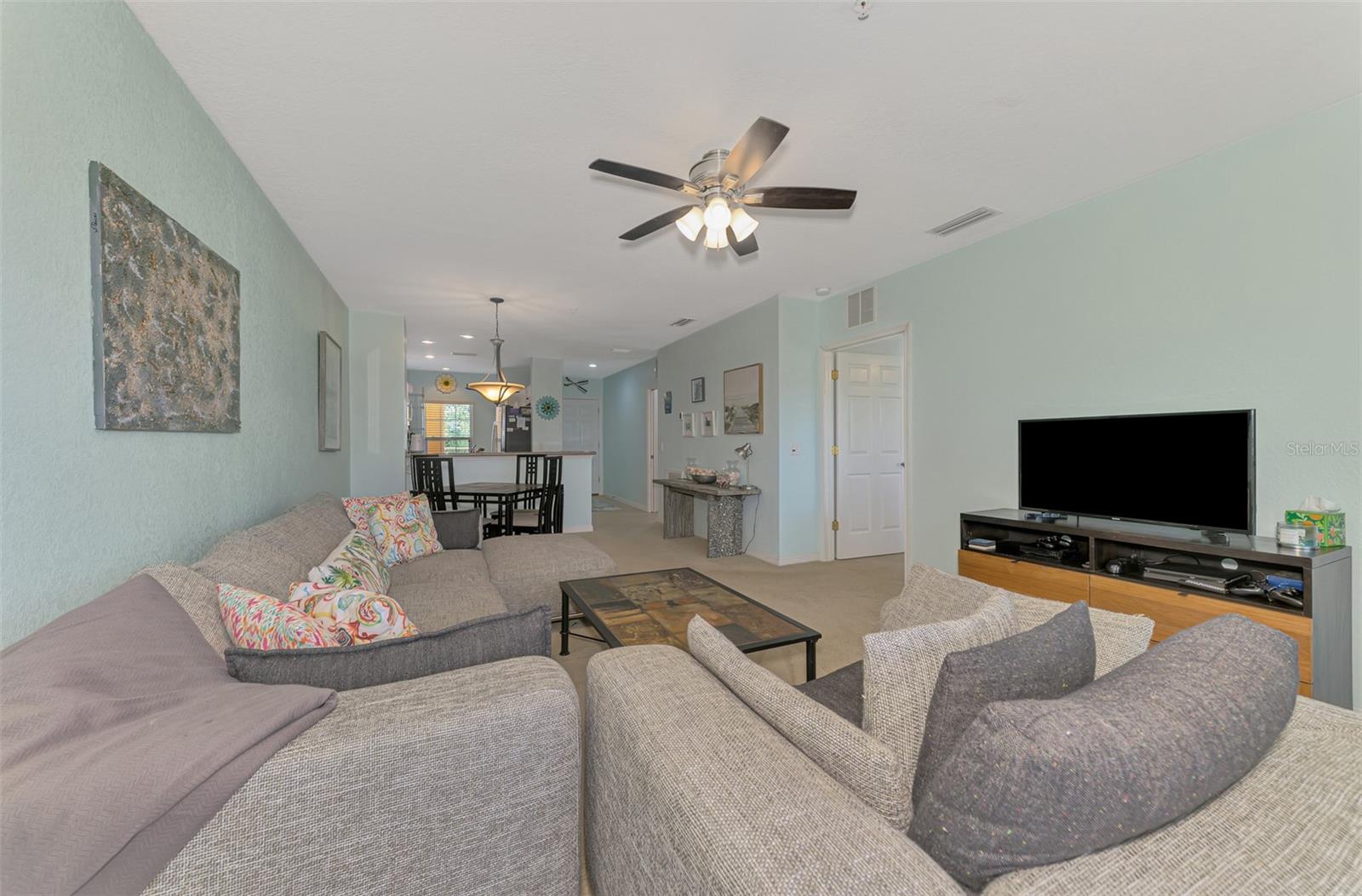 Image 17 of 67 For 8409 Placida Road 206