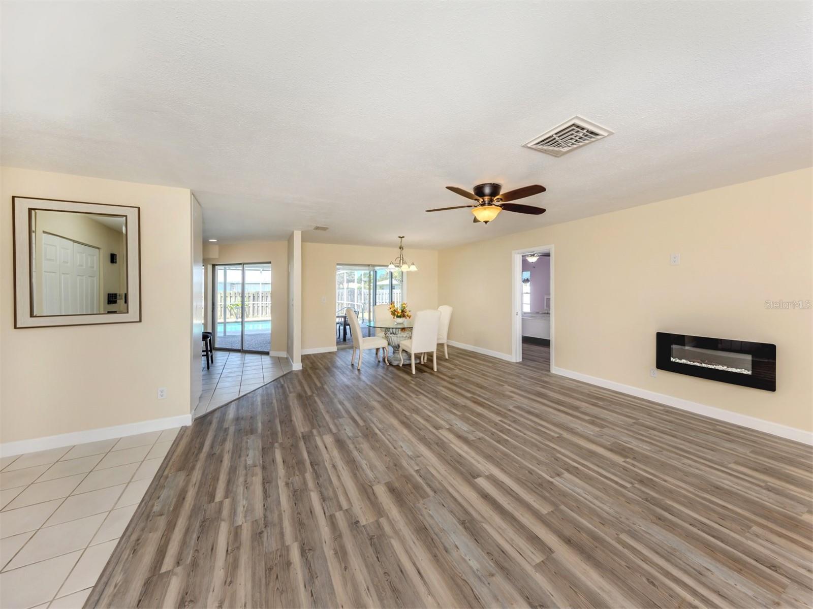 Image 15 of 82 For 1229 Lucaya Avenue