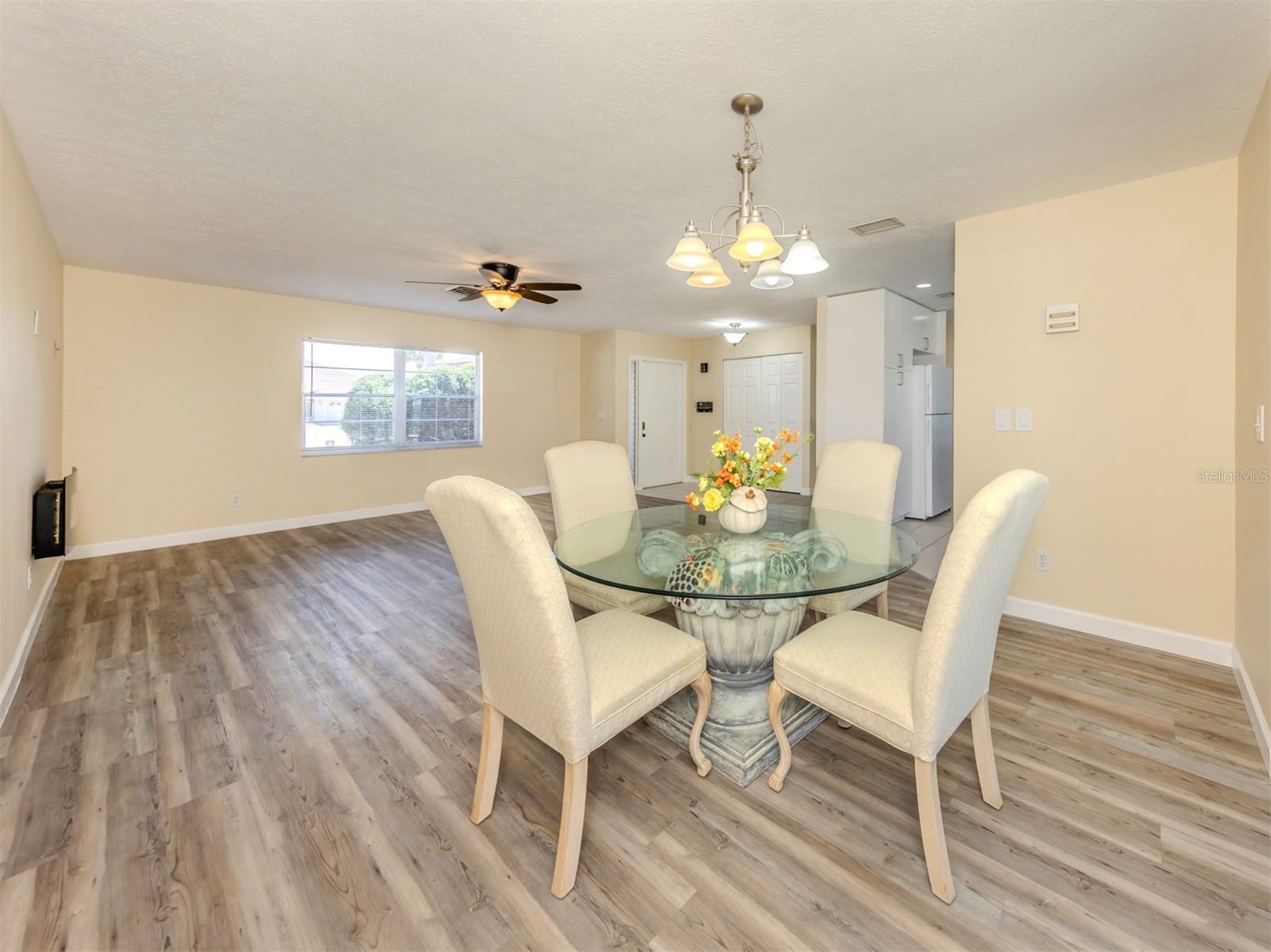 Image 19 of 82 For 1229 Lucaya Avenue