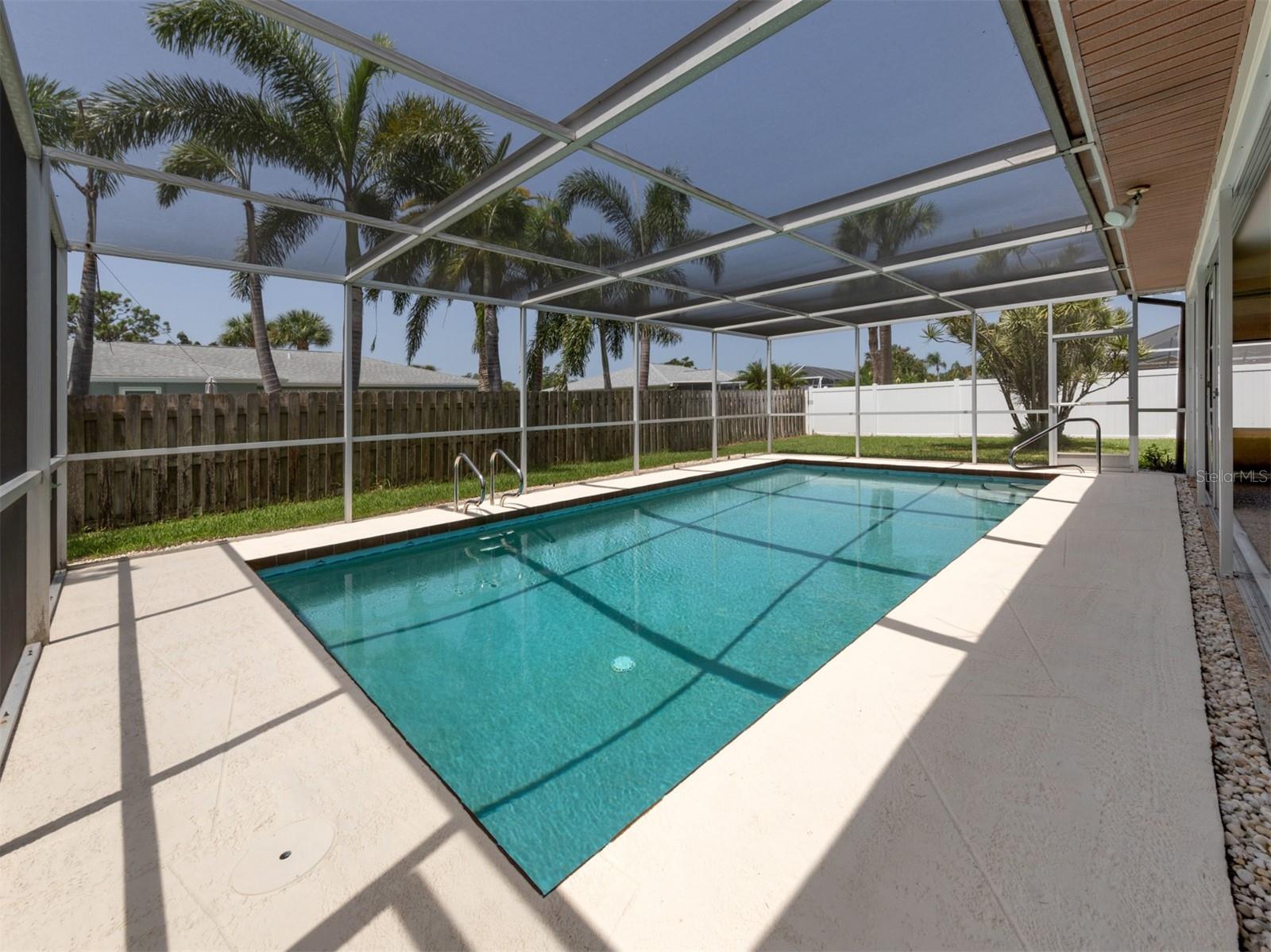 Image 6 of 82 For 1229 Lucaya Avenue