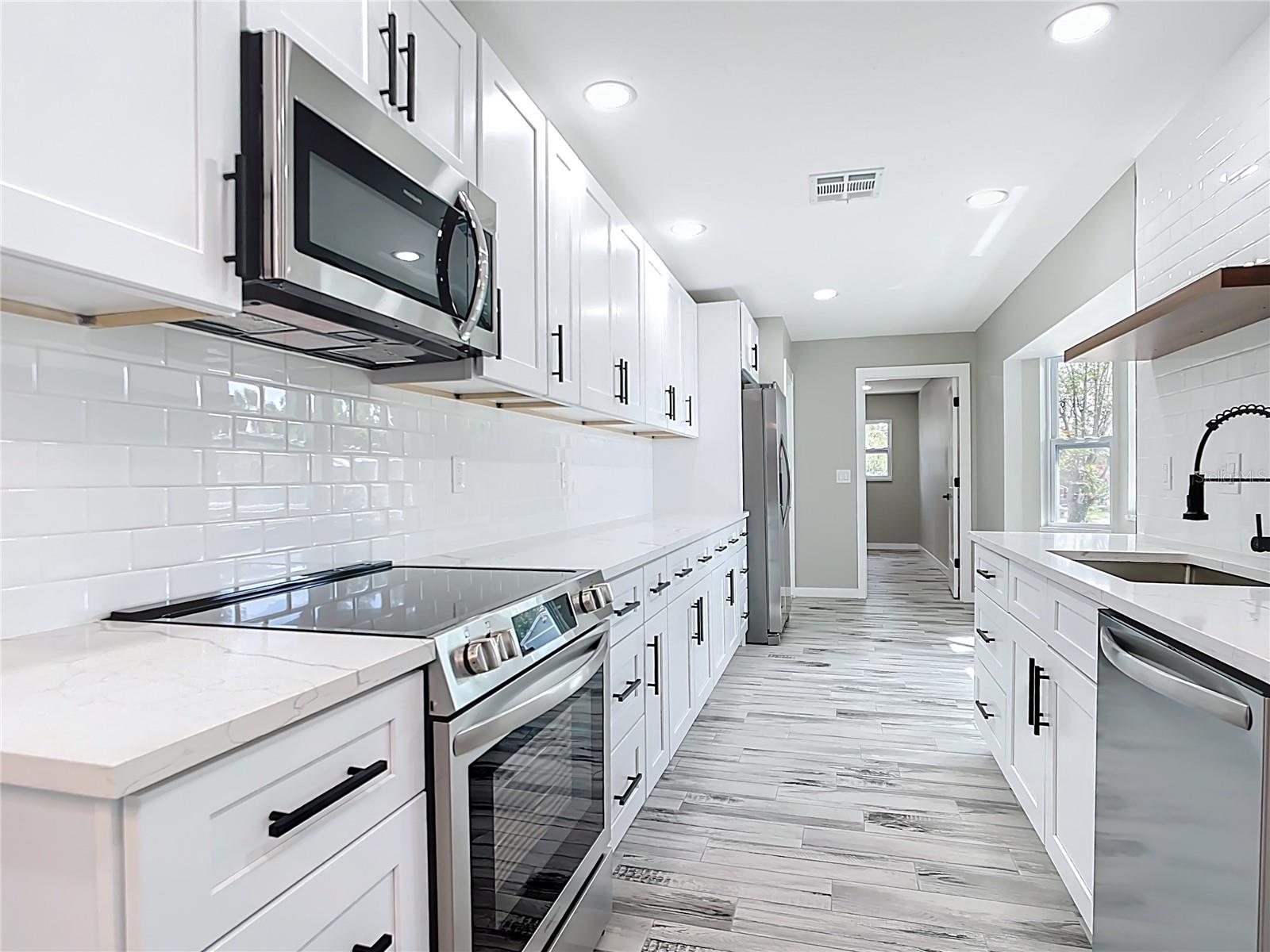 Image 12 of 41 For 7140 Teaberry Street