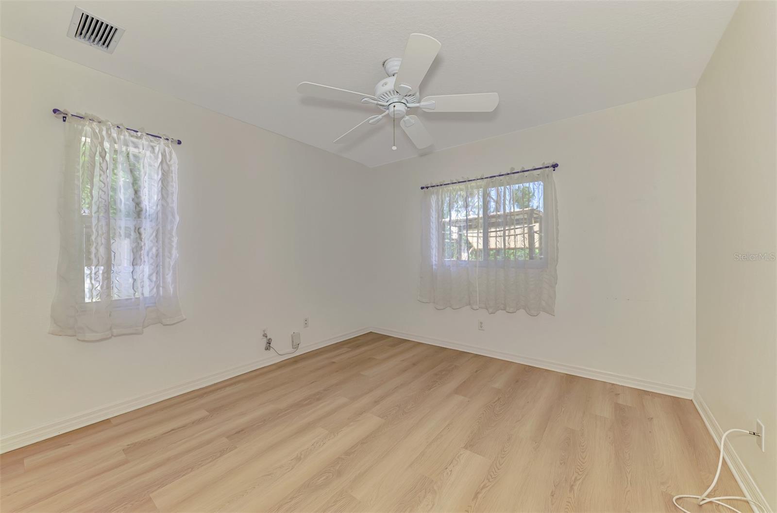 Image 32 of 47 For 331 Bucknell Road