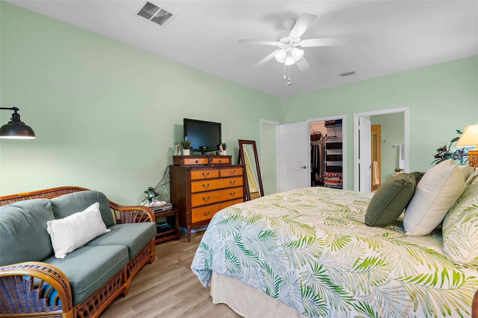 Image 30 of 79 For 9118 Coachman Drive