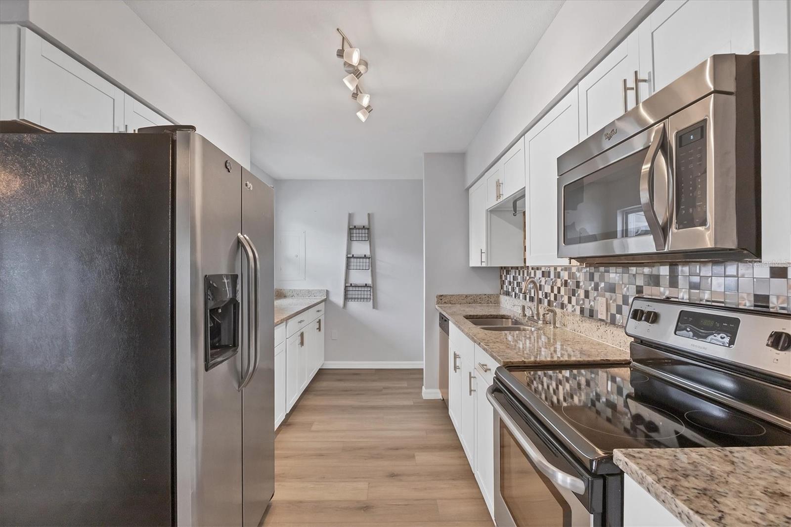 Image 8 of 35 For 3616 Lalani Boulevard