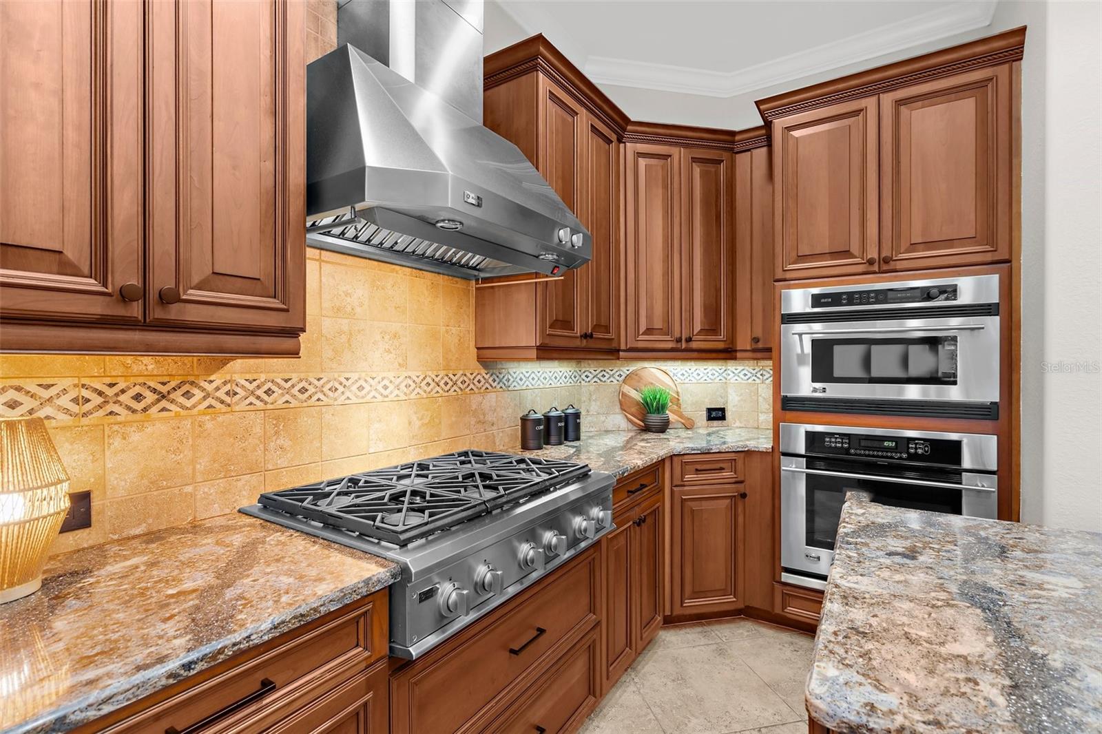 Image 16 of 84 For 186 Portofino Drive