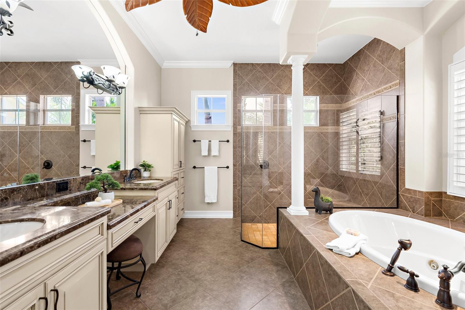 Image 31 of 84 For 186 Portofino Drive