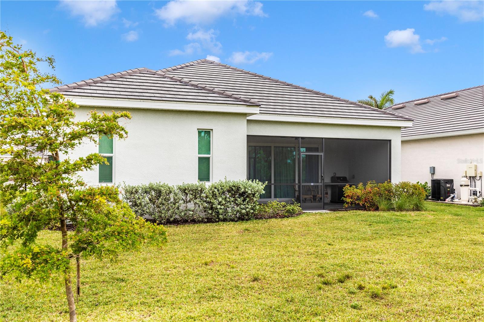 Image 39 of 100 For 17475 Jadestone Court