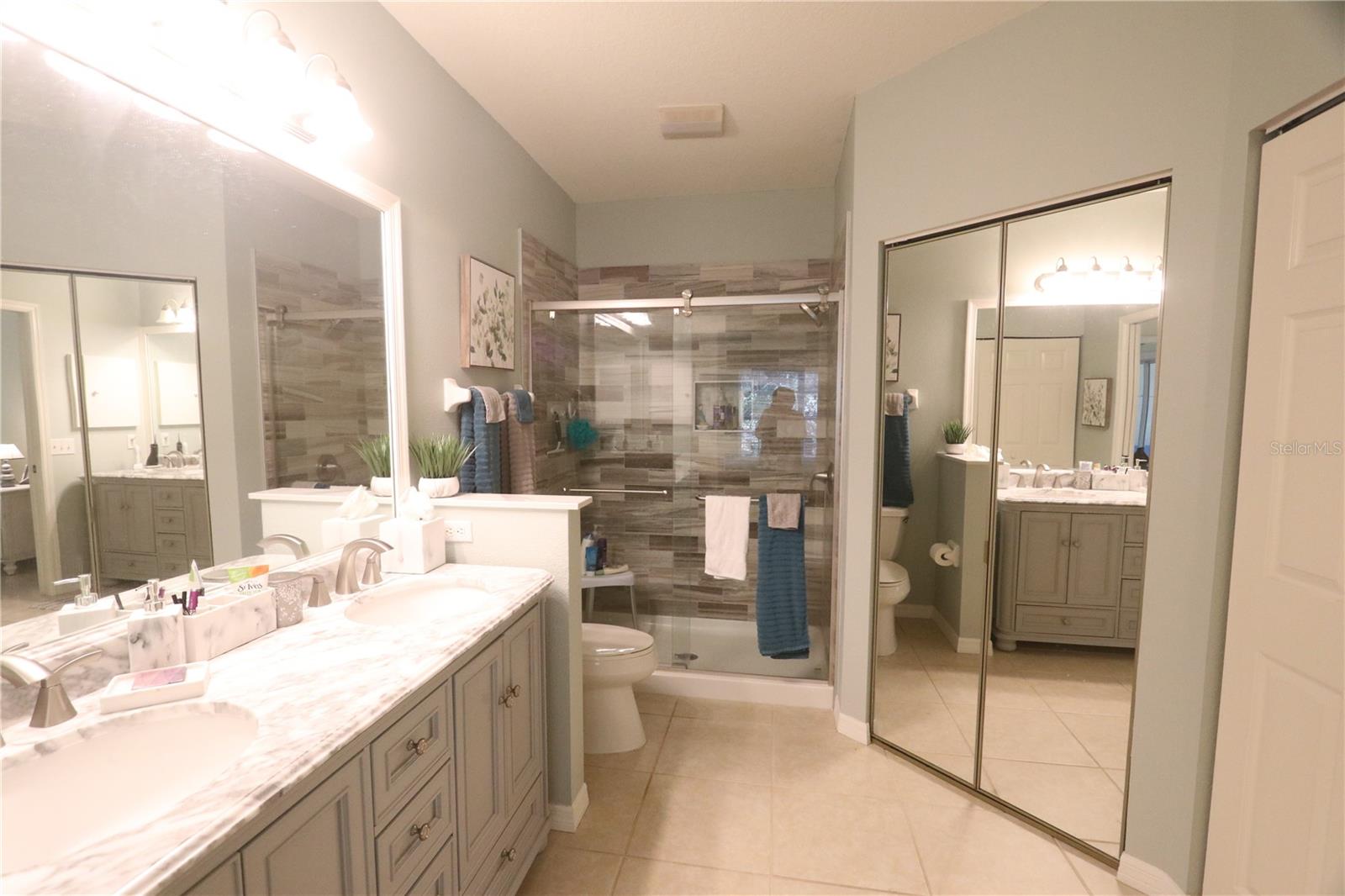 Image 17 of 21 For 320 Clearbrook Circle 203