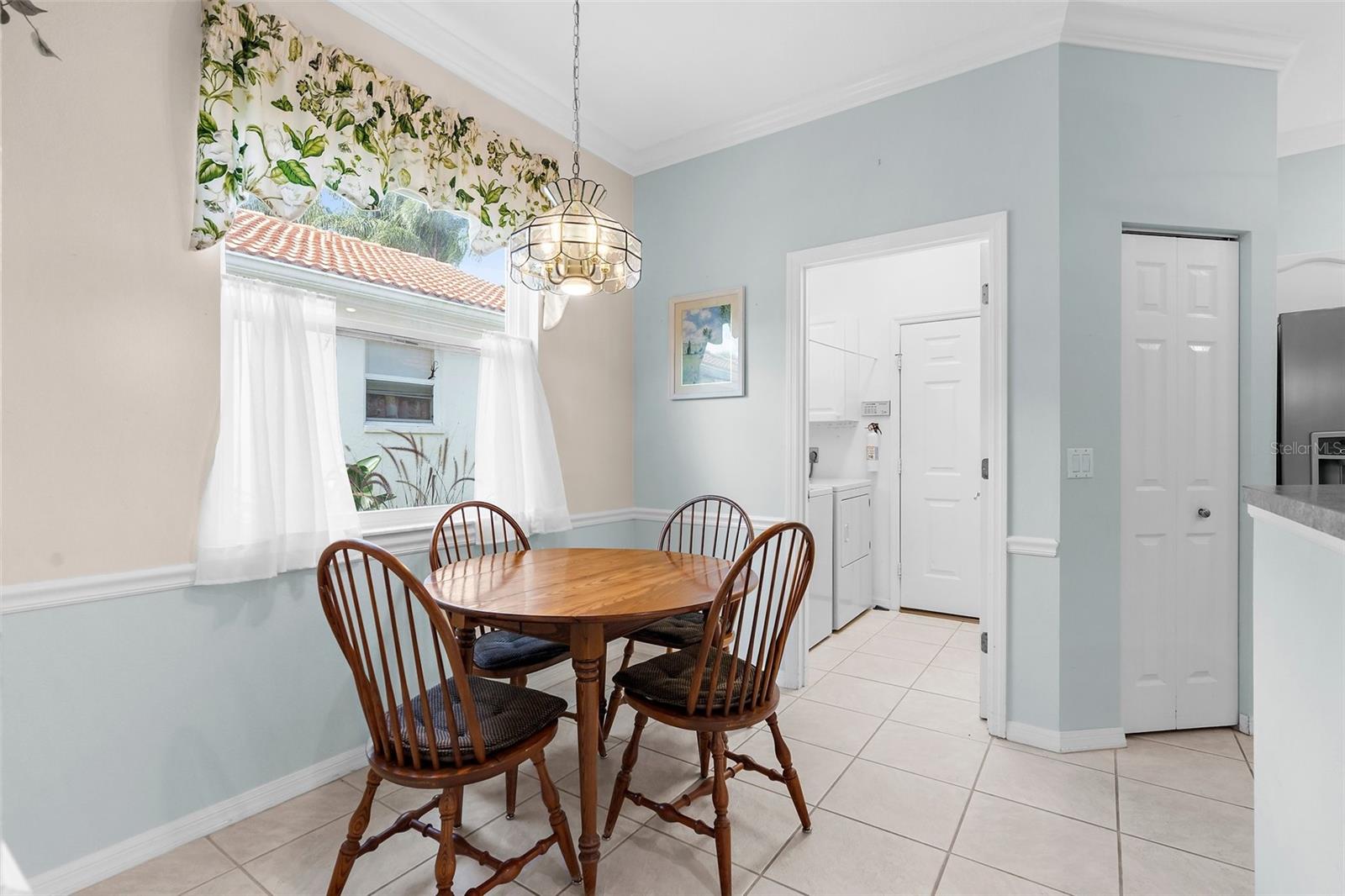 Image 19 of 42 For 4378 Summertree Road
