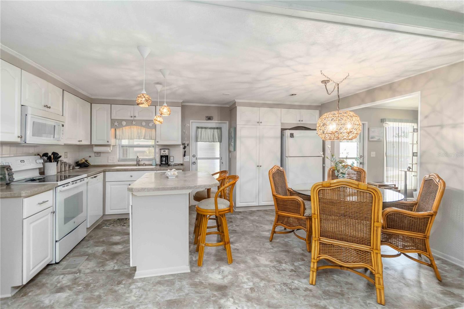 Image 9 of 59 For 491 Cervina Drive