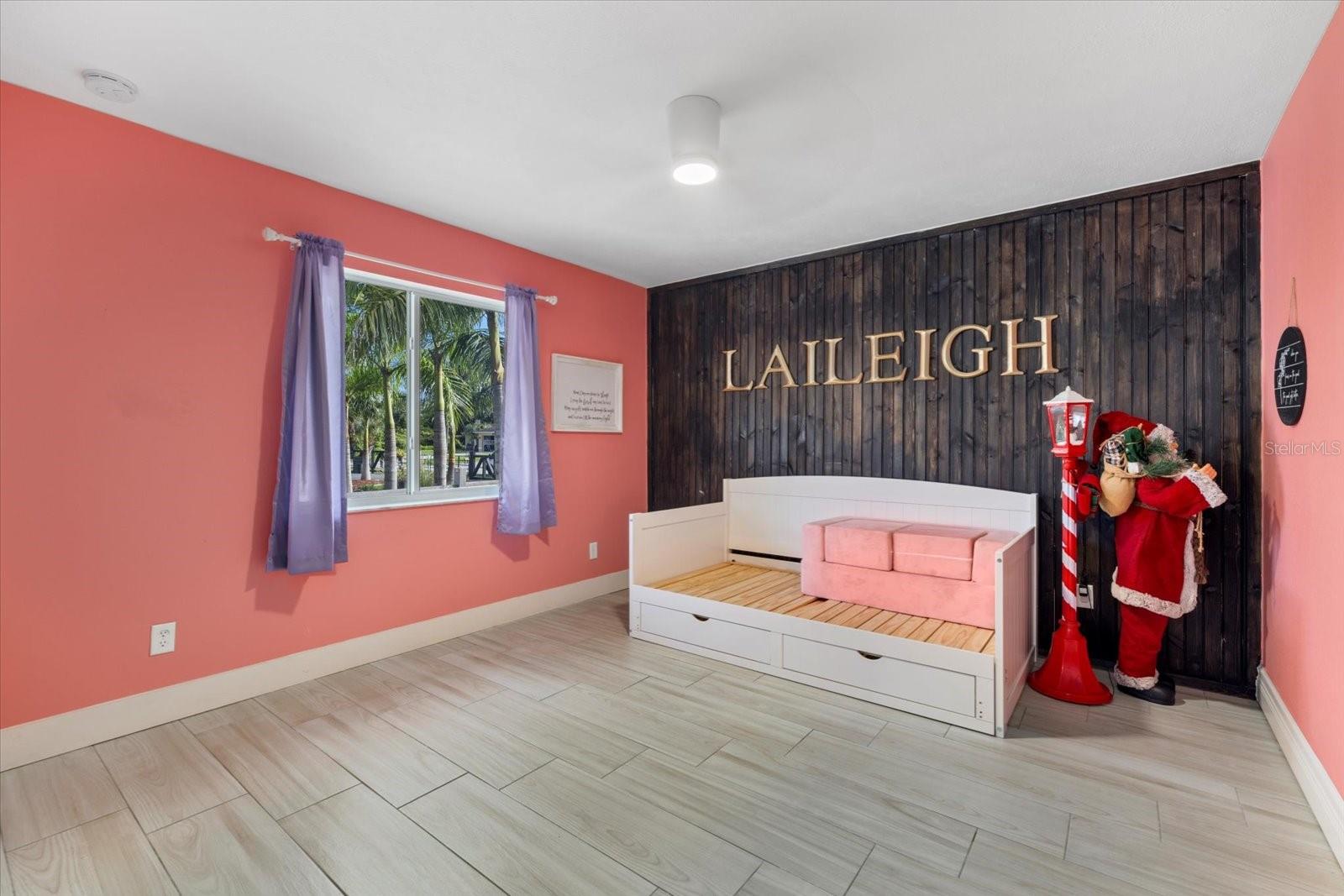 Listing photo id 20 for 2769 Dode Avenue
