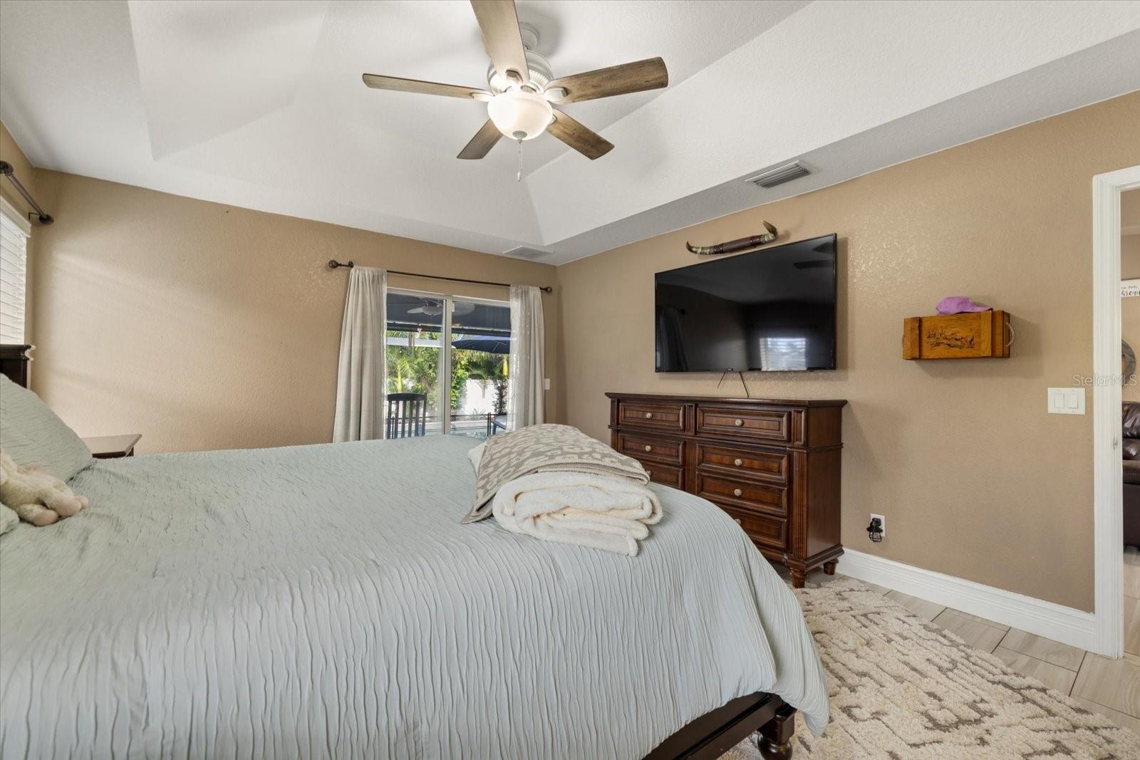 Listing photo id 22 for 2769 Dode Avenue