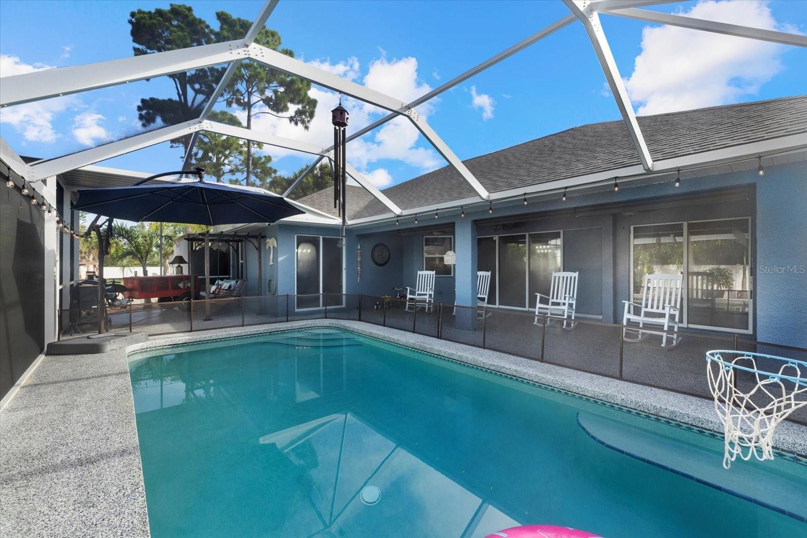 Listing photo id 29 for 2769 Dode Avenue