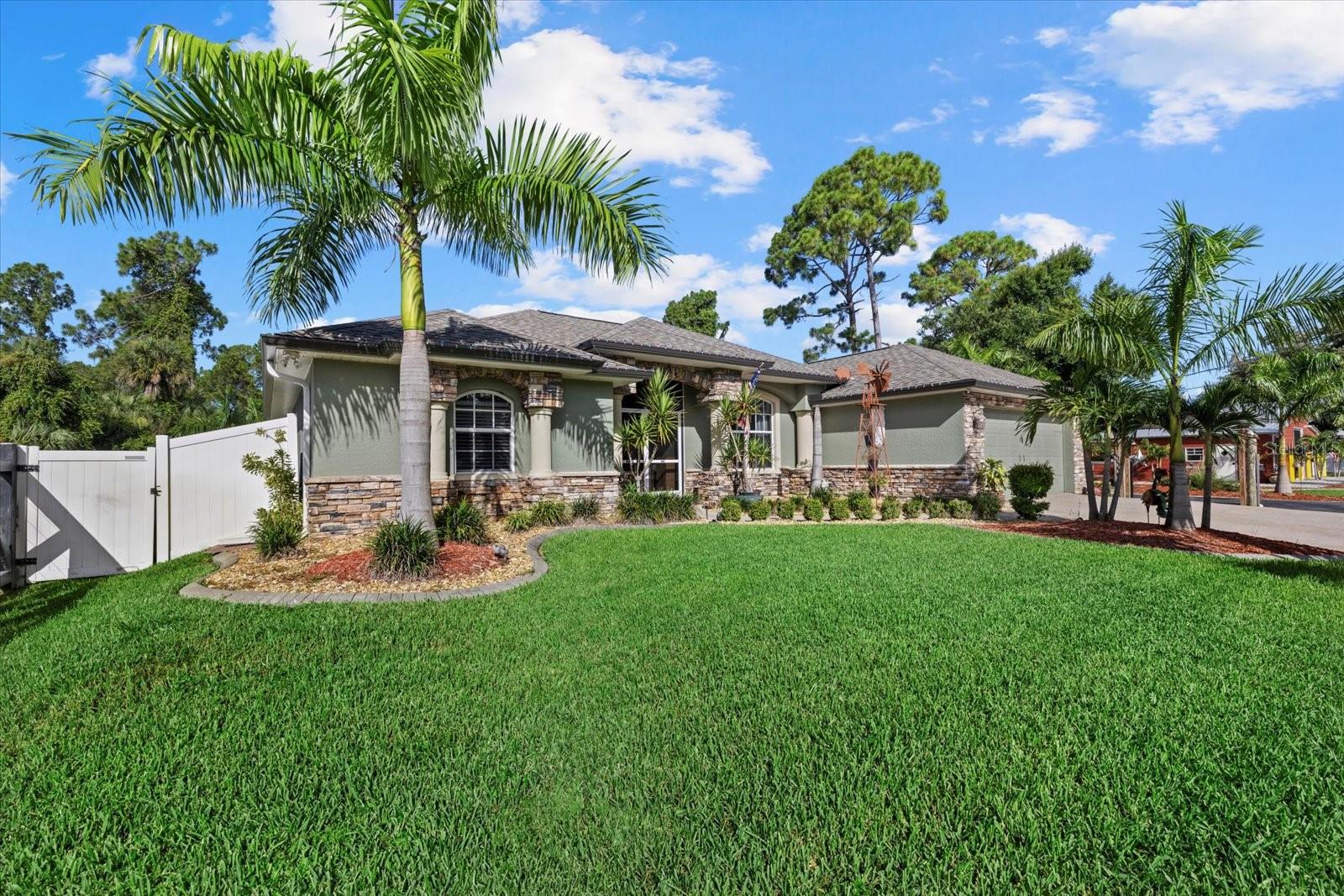 Listing photo id 32 for 2769 Dode Avenue