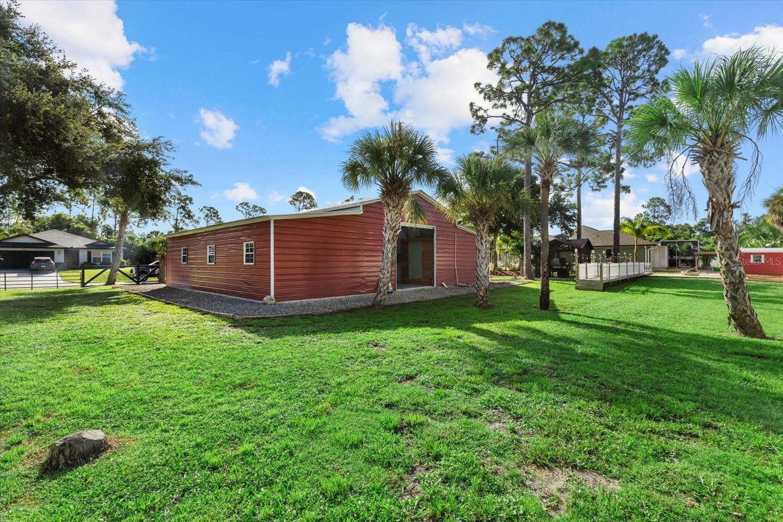 Listing photo id 41 for 2769 Dode Avenue