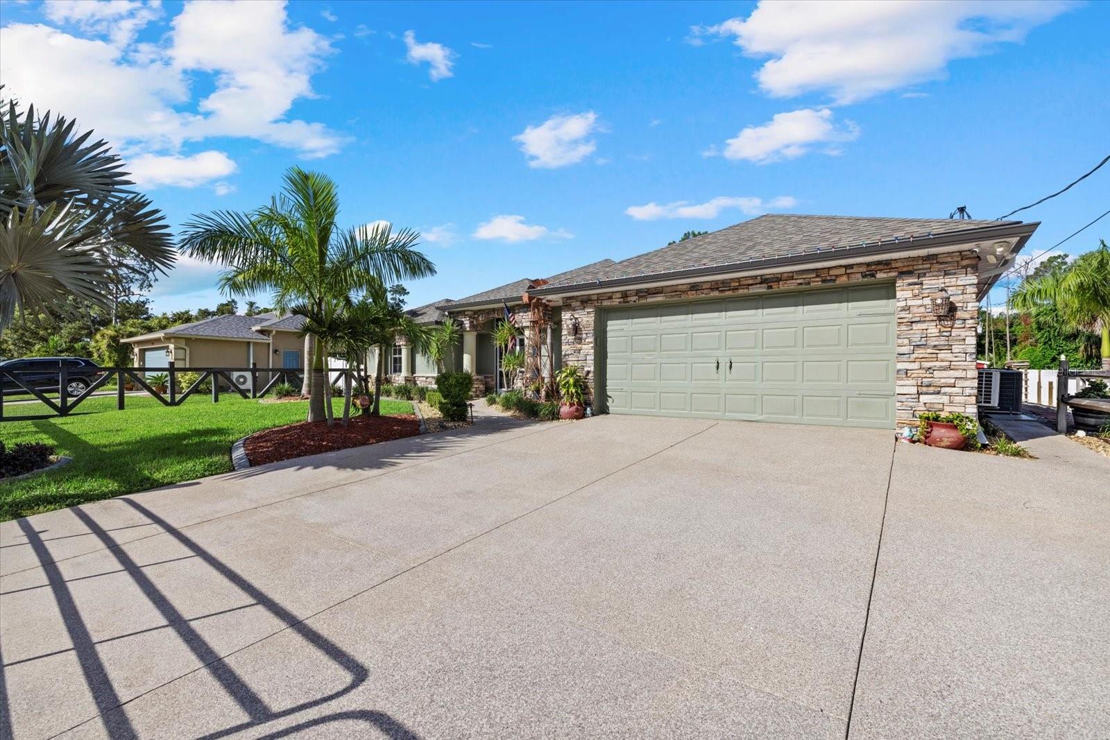Listing photo id 46 for 2769 Dode Avenue
