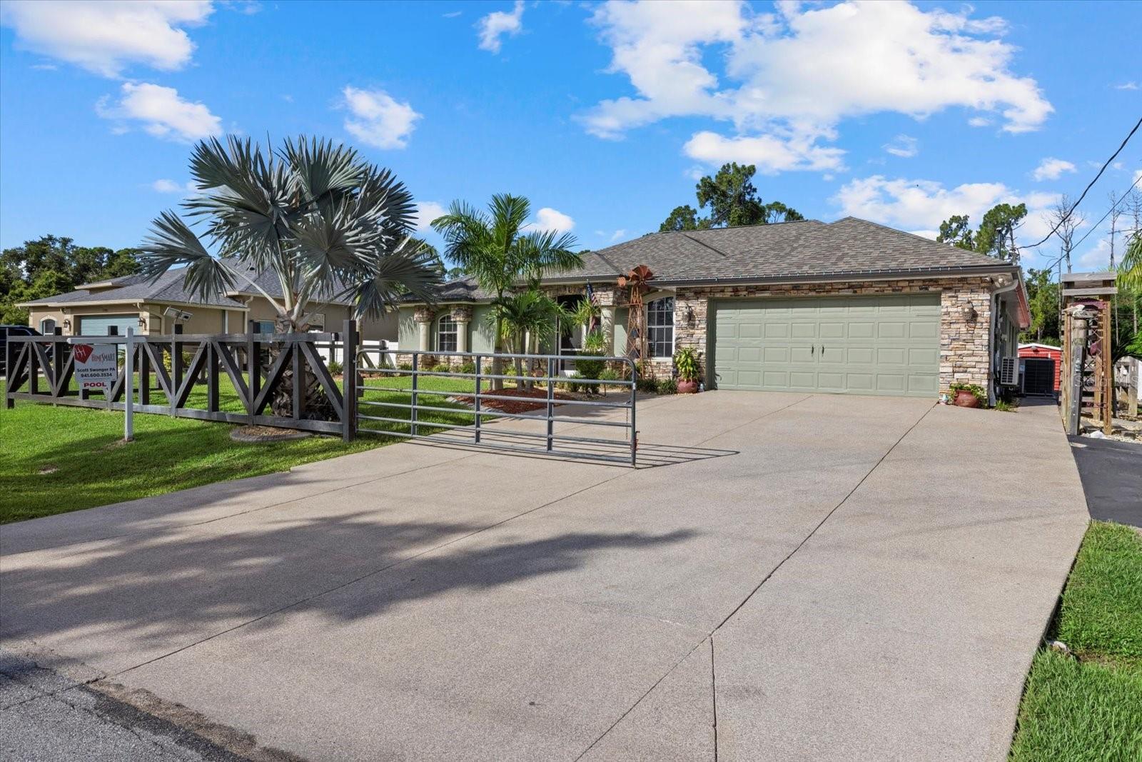 Listing photo id 48 for 2769 Dode Avenue