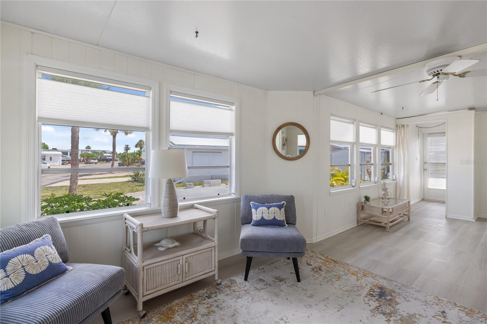 Image 3 of 45 For 1475 Flamingo Drive 143