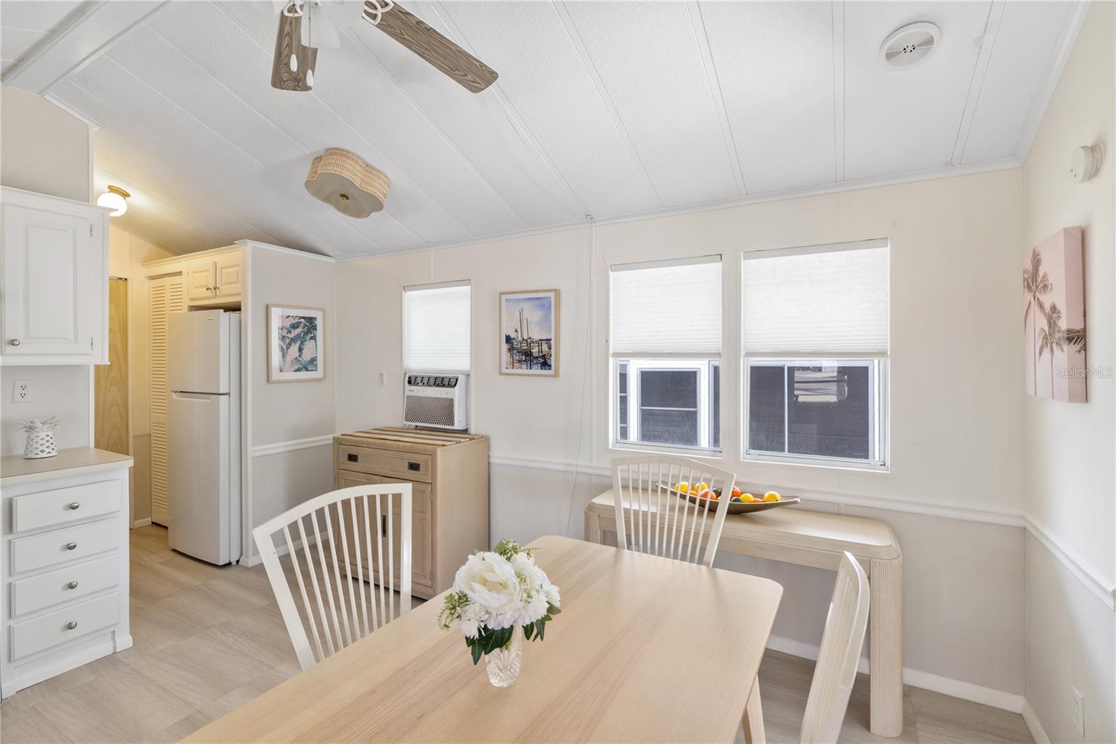 Image 9 of 45 For 1475 Flamingo Drive 143