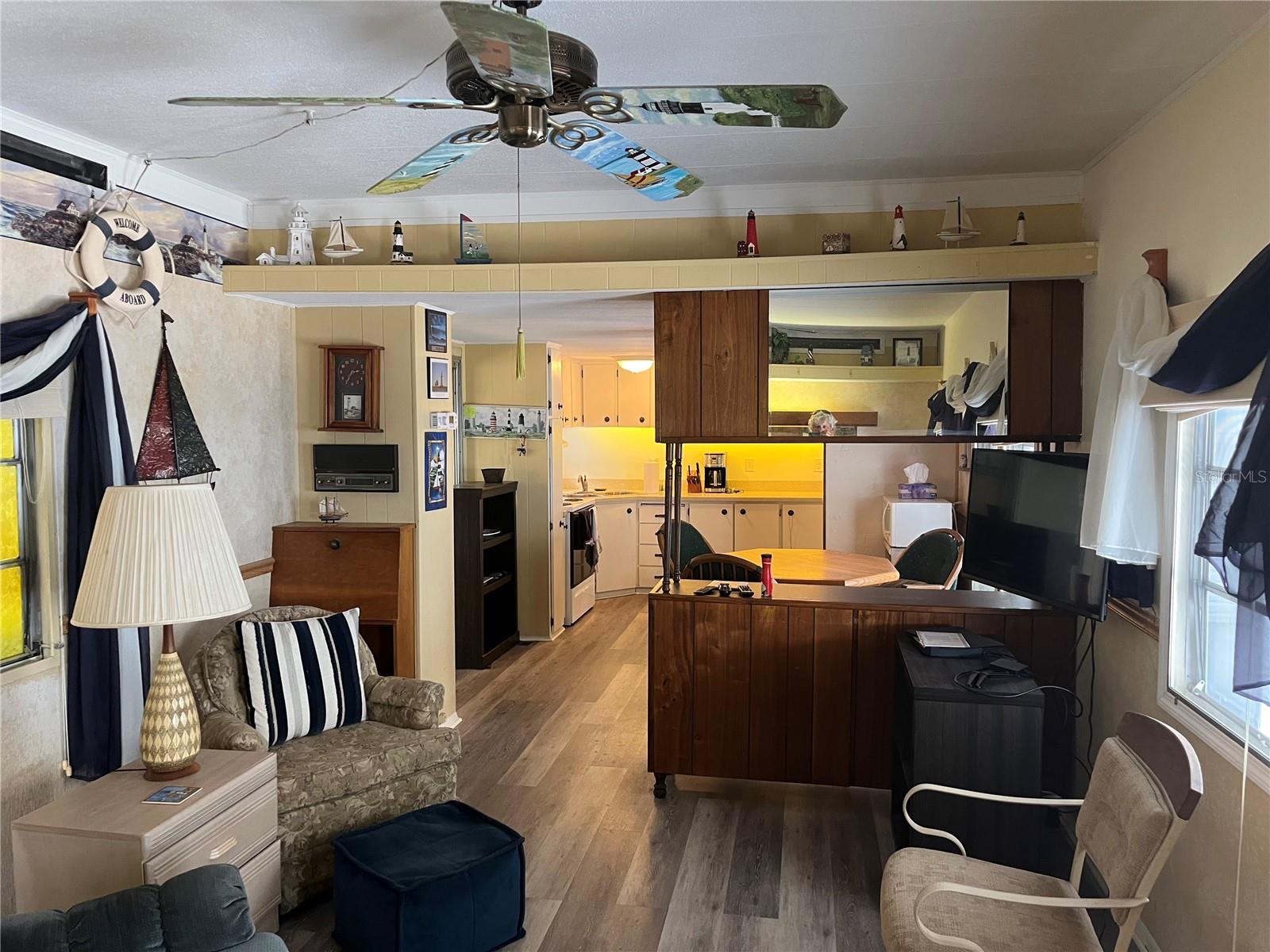 Image 13 of 40 For 834 Cervina Drive S