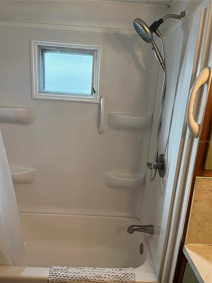Image 32 of 40 For 834 Cervina Drive S