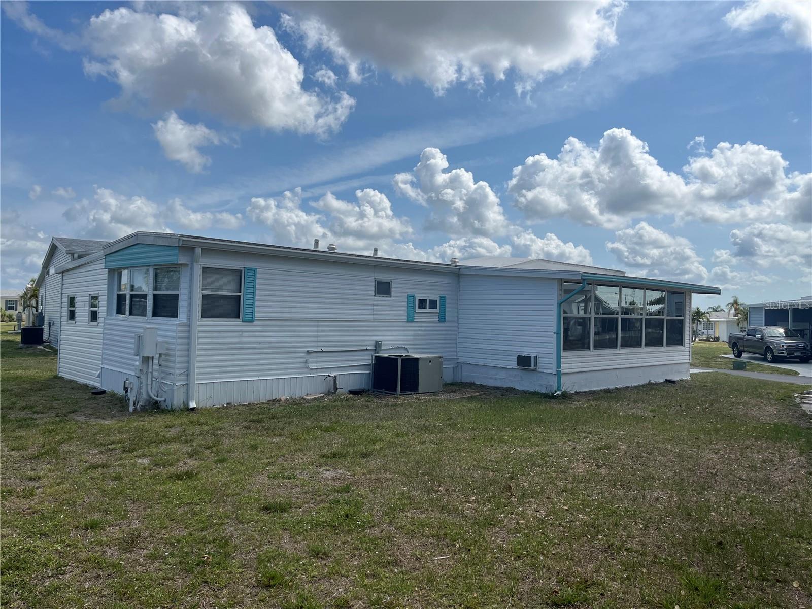Image 4 of 40 For 834 Cervina Drive S