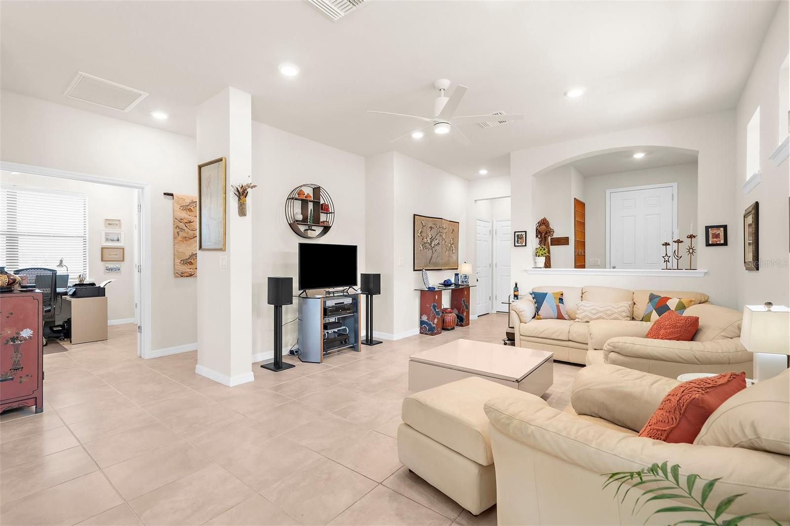 Image 7 of 100 For 13486 Nobilio Street