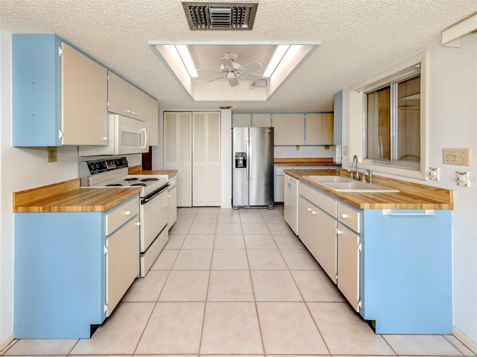 Image 14 of 55 For 1240 Lucaya Avenue