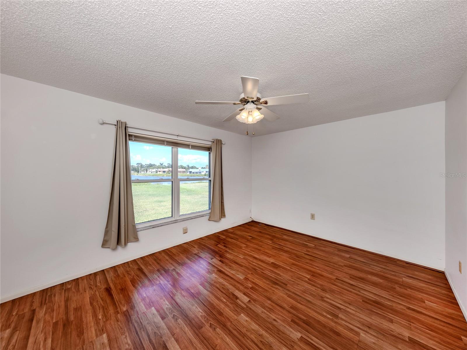 Image 20 of 55 For 1240 Lucaya Avenue