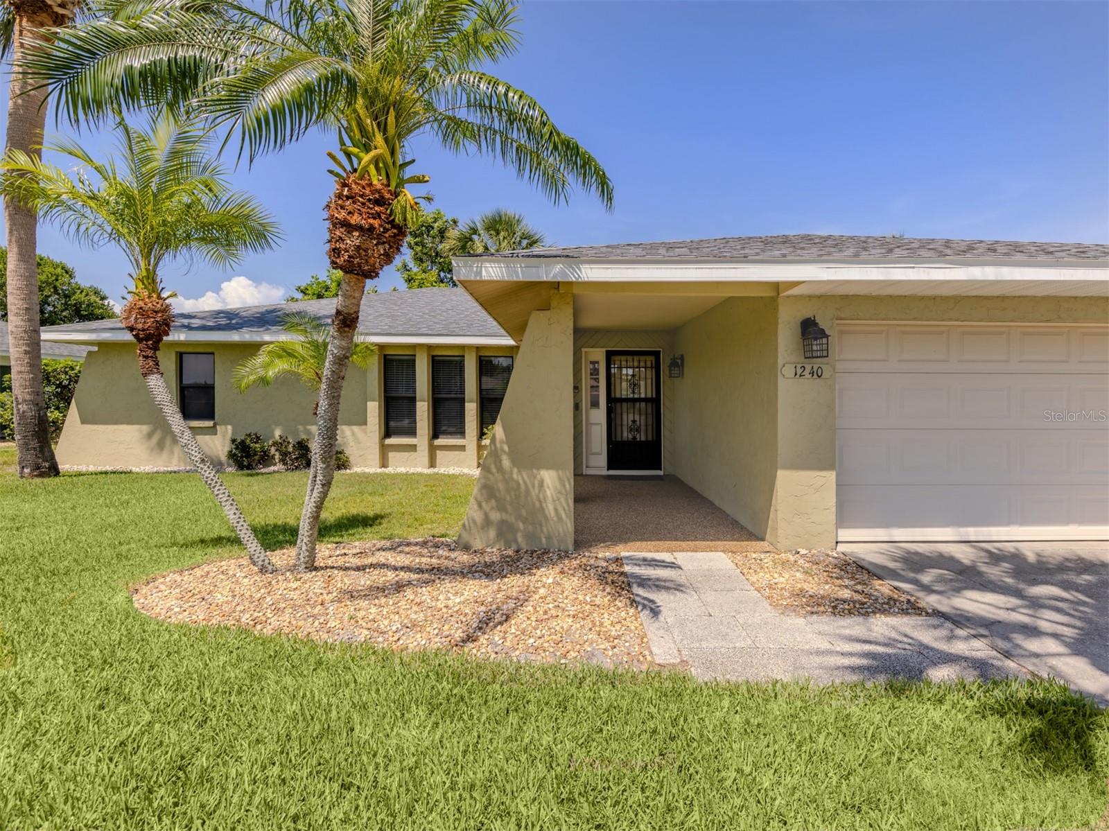 Image 3 of 55 For 1240 Lucaya Avenue