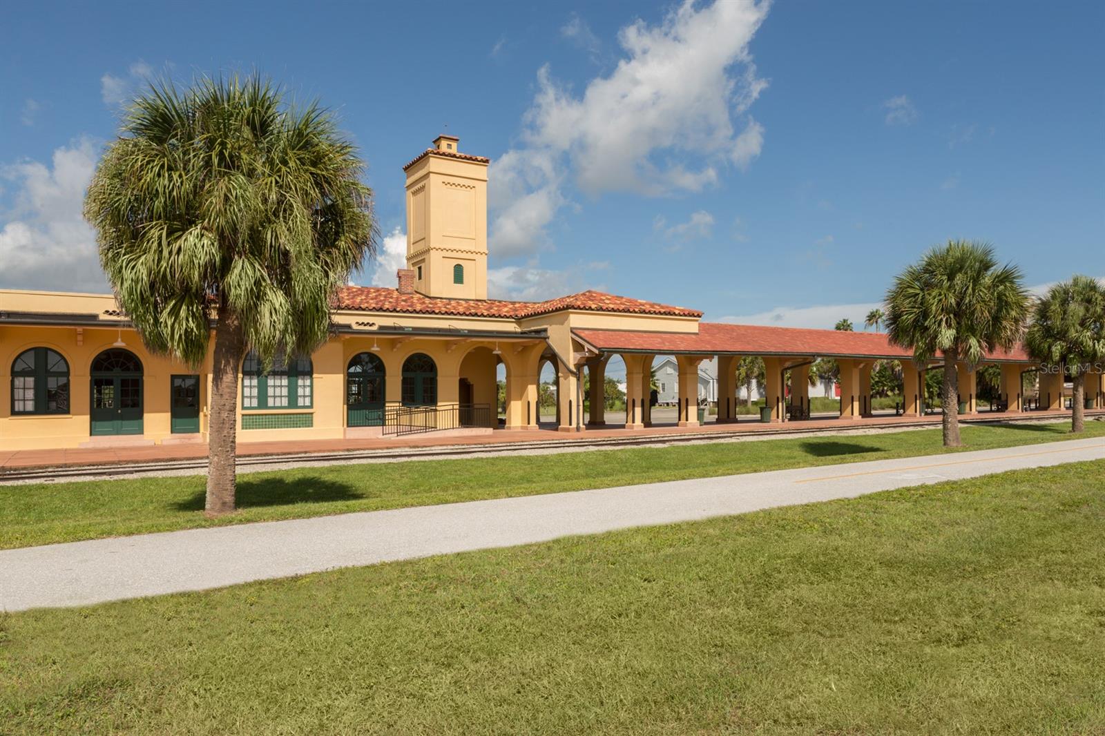 Image 36 of 52 For 418 Cerromar Court 158