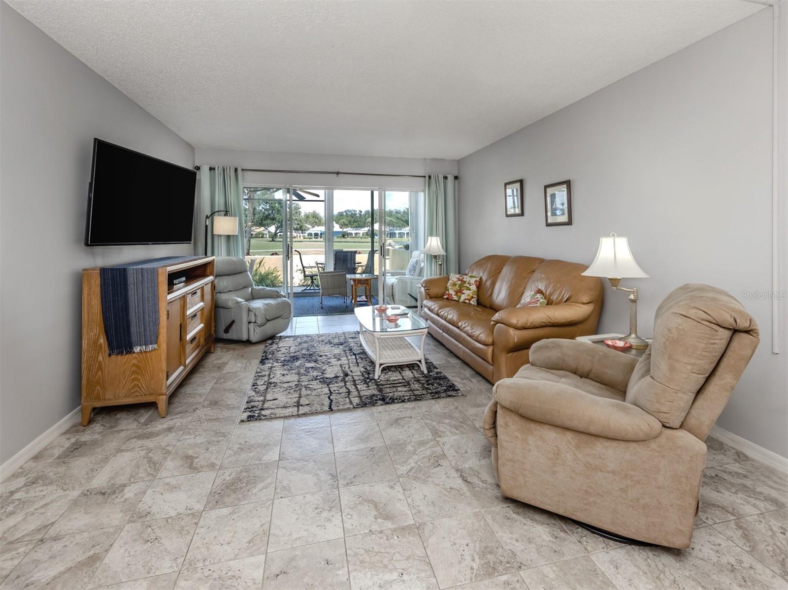 Image 4 of 52 For 418 Cerromar Court 158