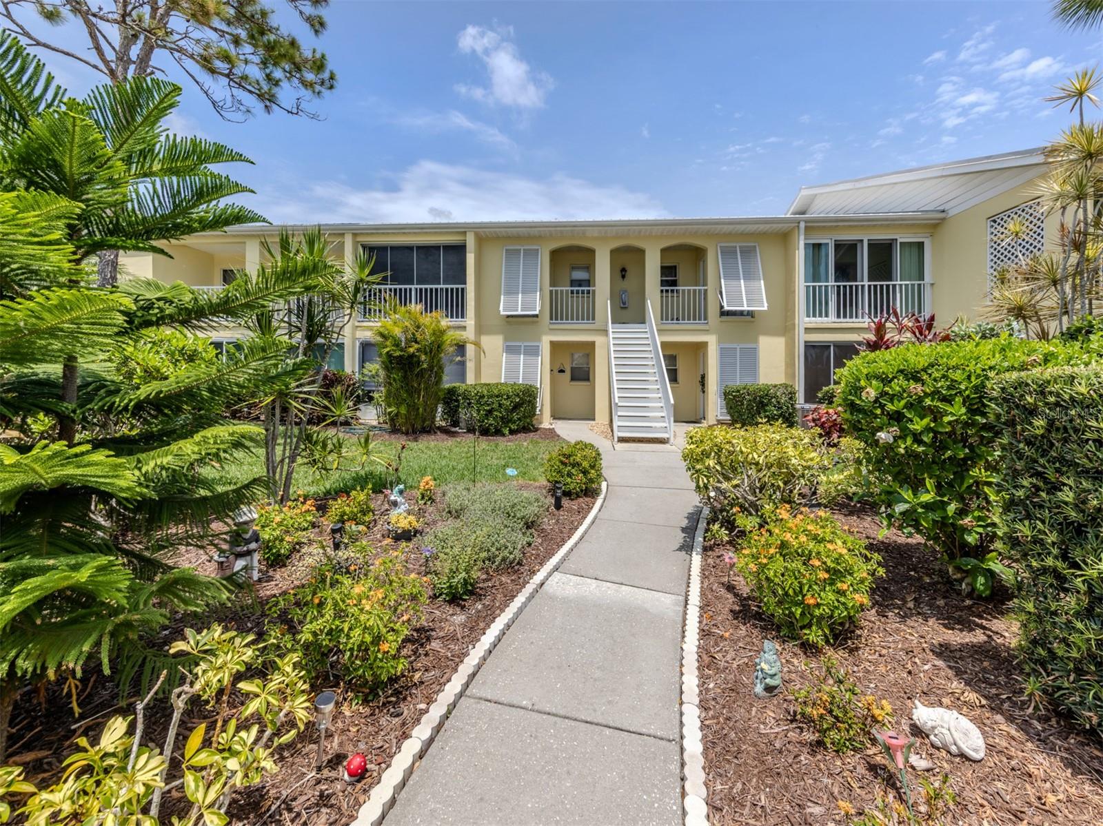 Image 44 of 52 For 418 Cerromar Court 158