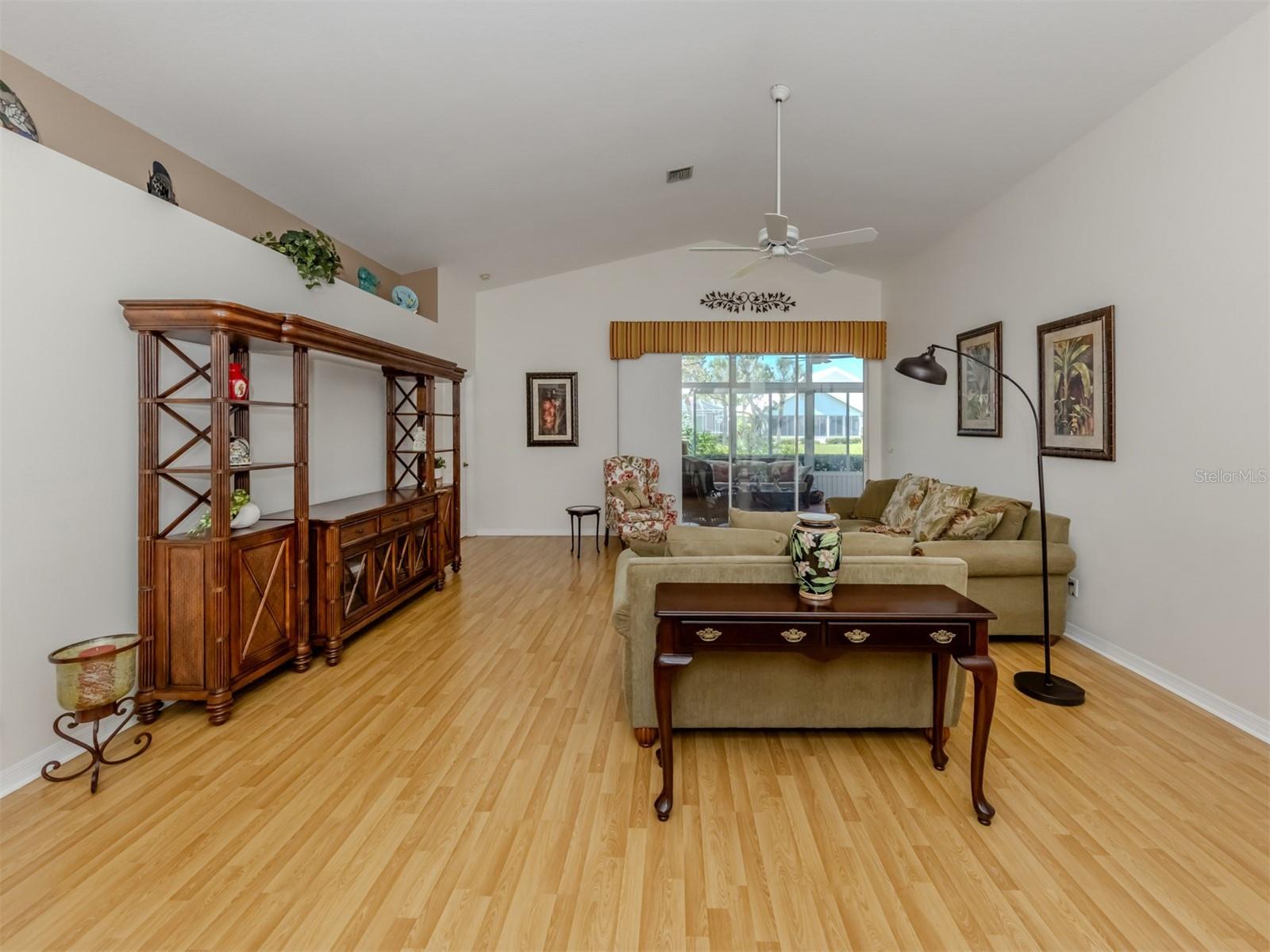 Image 10 of 72 For 1531 Belfry Drive